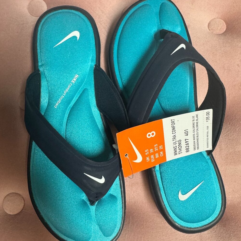 Women's Nike Ultra Comfort Navy Thongs Size 8 New With Tags